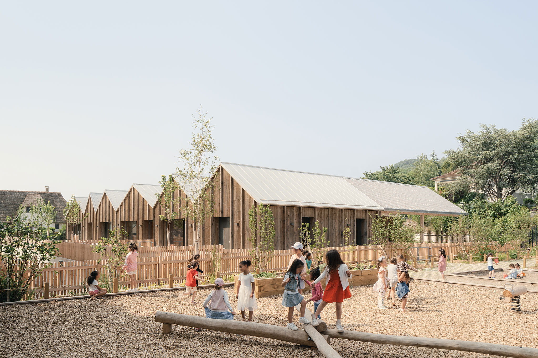 Leisure centre Jules Ferry School Group by DEMAIN. Photograph by Vladimir de Mollerat du Jeu.