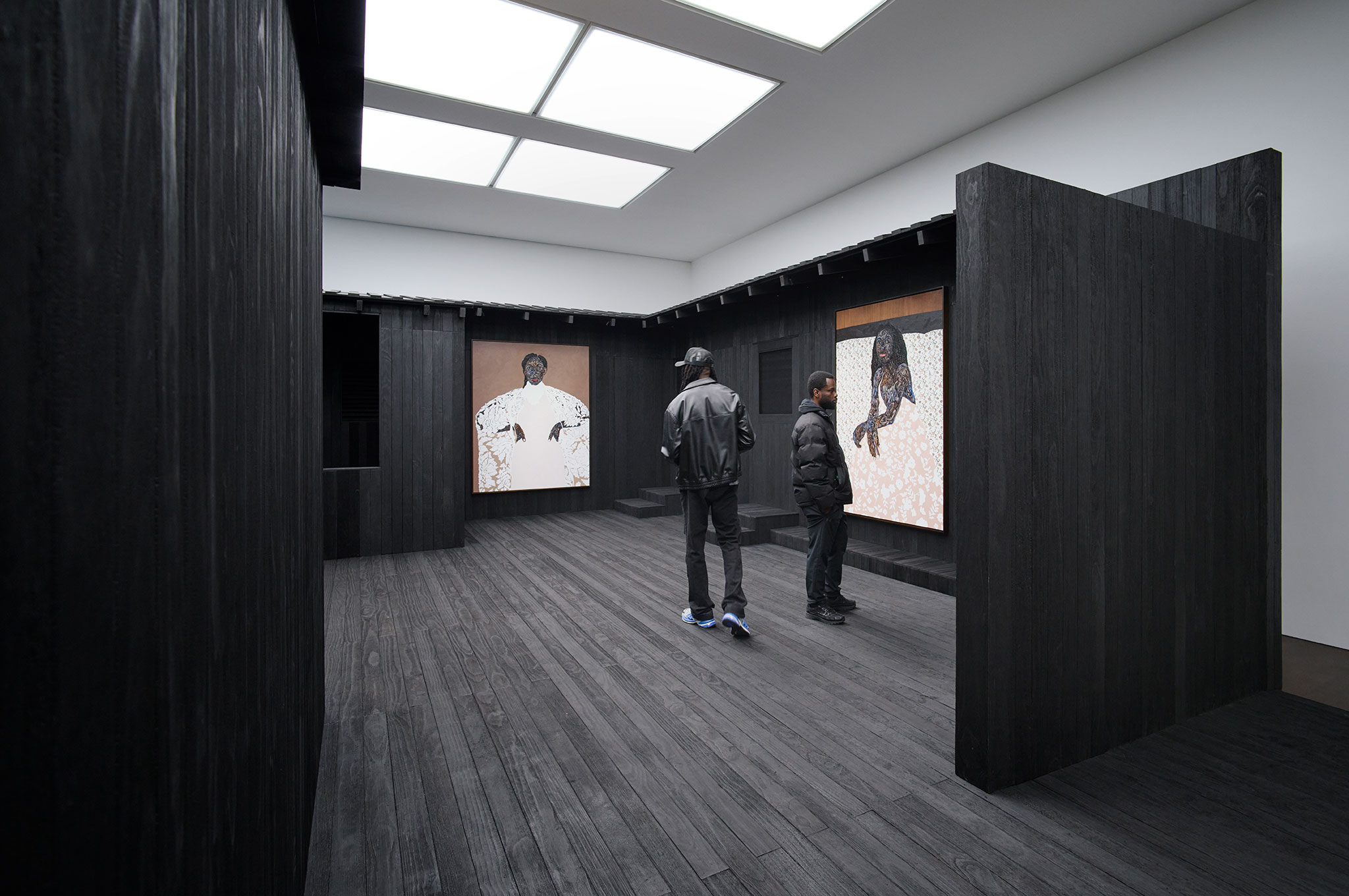 «I Do Not Come to You By Chance» por DeRoche Projects. Fotografía por Julien Lanoo