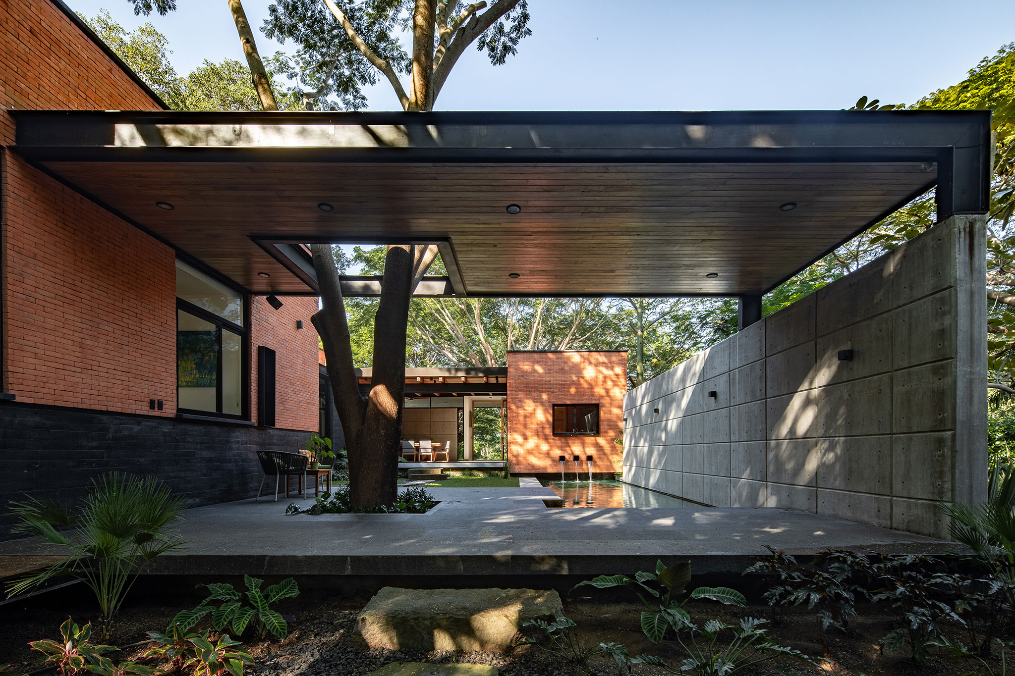 Keita house by Di Frenna Arquitectos.&nbsp; Photography by Onnis Luque.