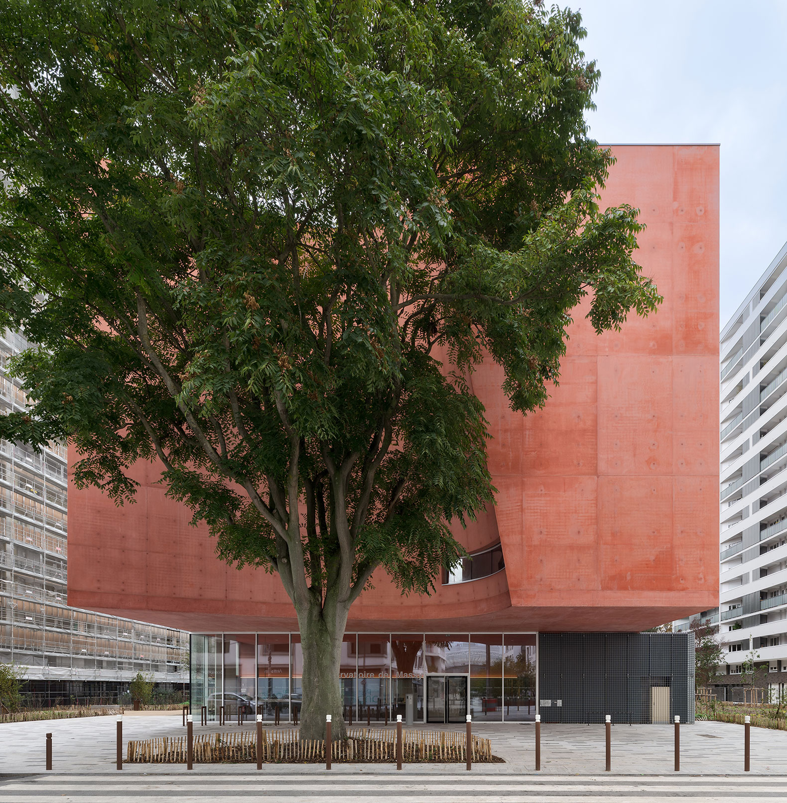 Dance, Music and Theatre Conservatoire in Massy by Dominique Coulon & associés. Photograph by Eugeni Pons
