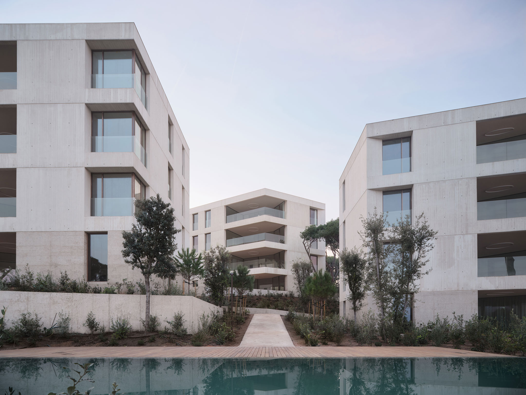 «SA Caleta» por FGA Arquitectes, Jaime Prous Architects y Pineda Monedero. Fotografía por Adrià Goula.  