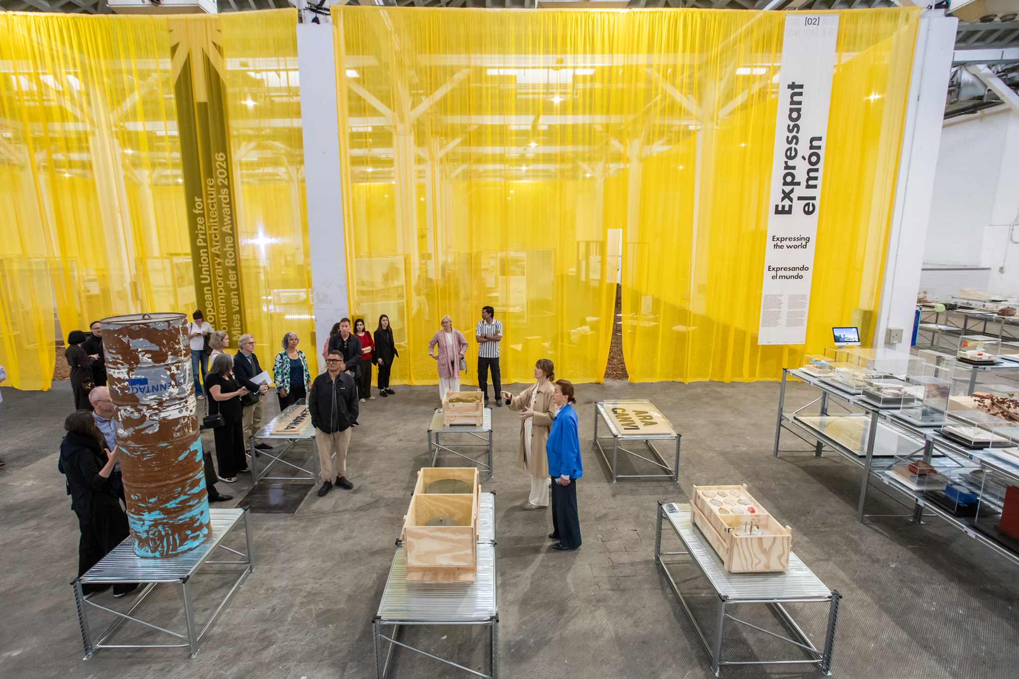 "What is this? A spa, a gym, a zoo of small animals?". The Fundació Mies van der Rohe exhibits its collection at the Palau Victòria Eugènia. Photograph by Anna Mas.