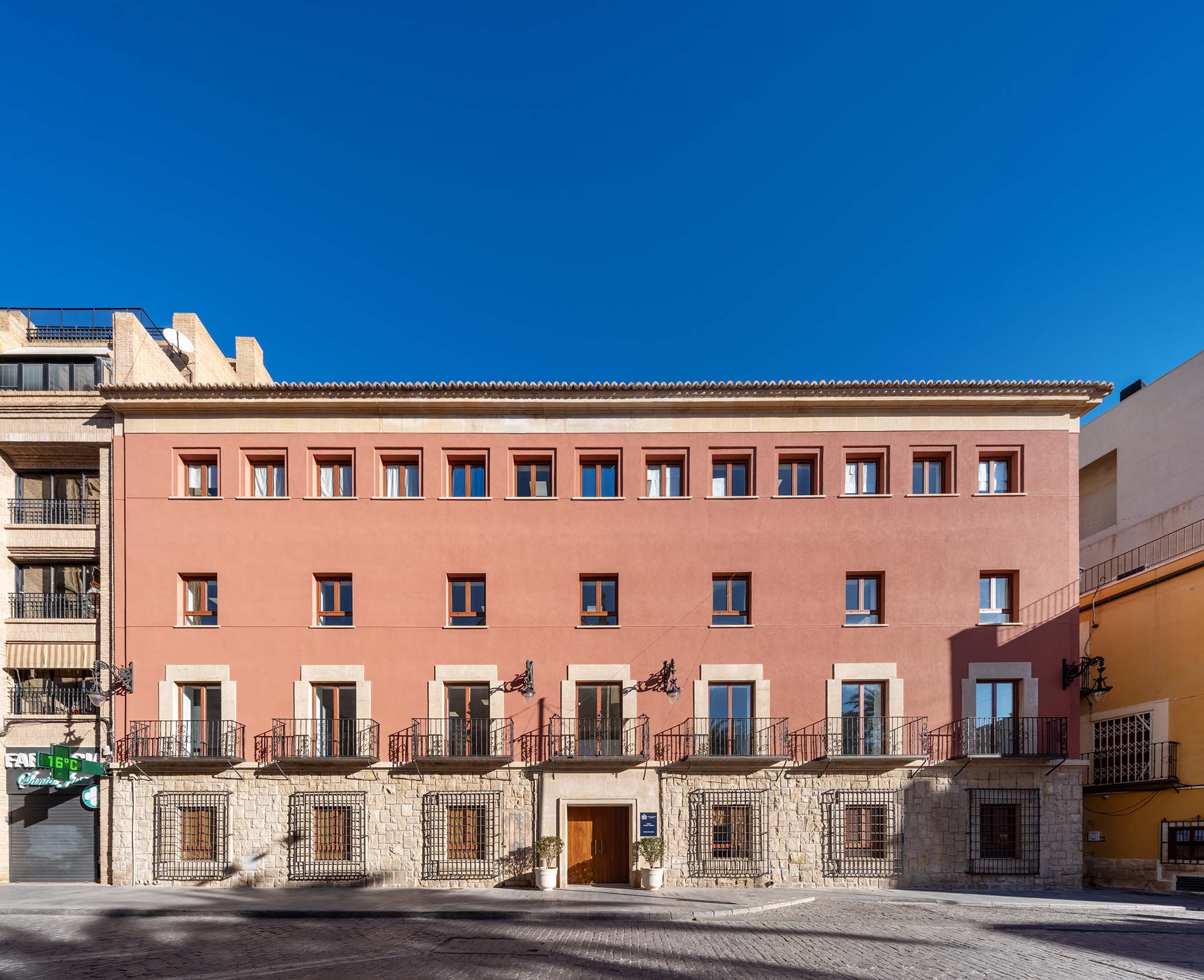 Rehabilitación del Edificio de los Antiguos Juzgados por Galiano Garrigós y Santiago Pastor. Fotografía por David Frutos.