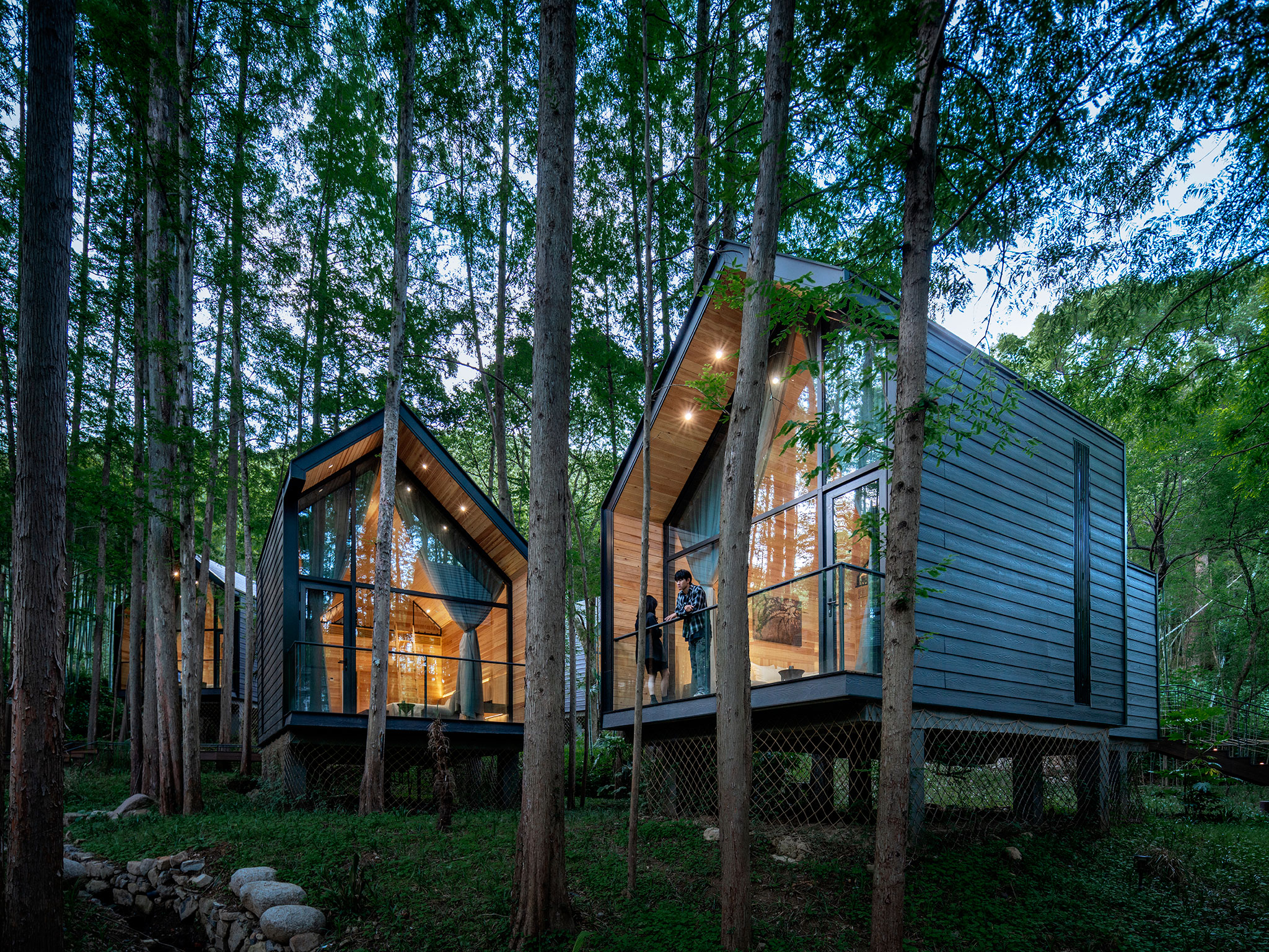 Dongmingshan Senyu Hotel by GLA Architects. Photography by Chen Xi Studio.