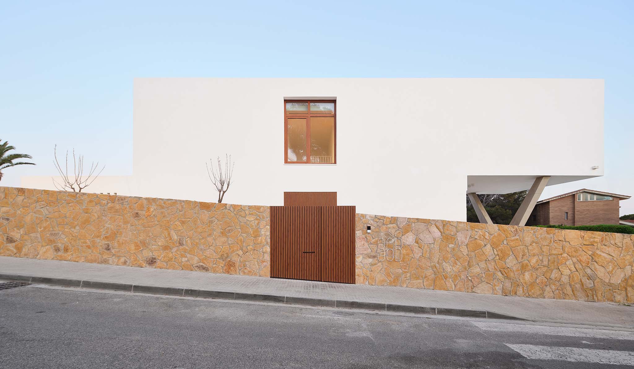 Casa Maridia por Guillem Carrera. Fotografía por Adrià Goula.