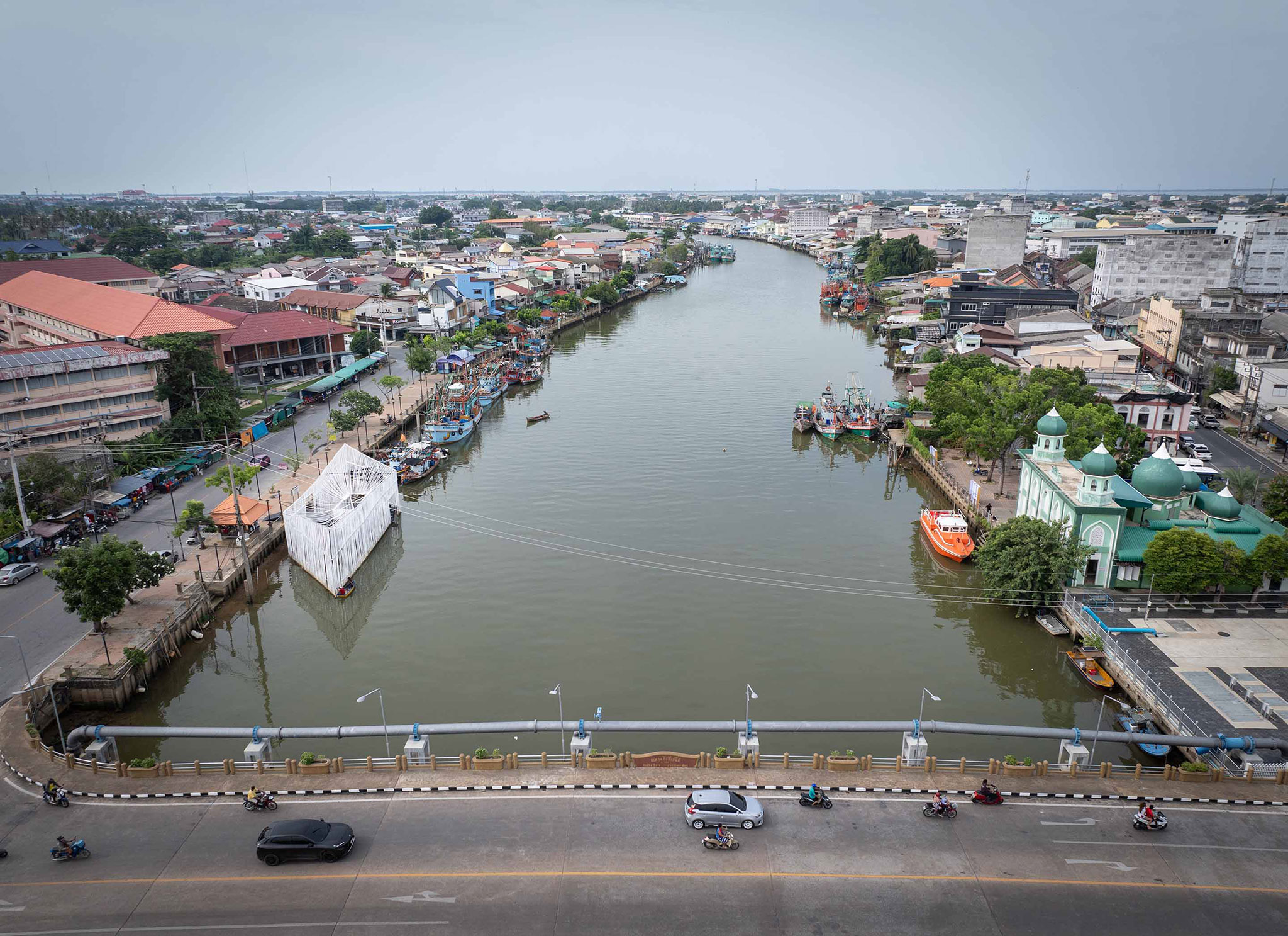 Pattani Fishermen Community Hub by HAS design and research. Photograph by Rungkit Charoenwat. Images courtesy by Jenchieh Hung + Kulthida Songkittipakdee / HAS design and research.
