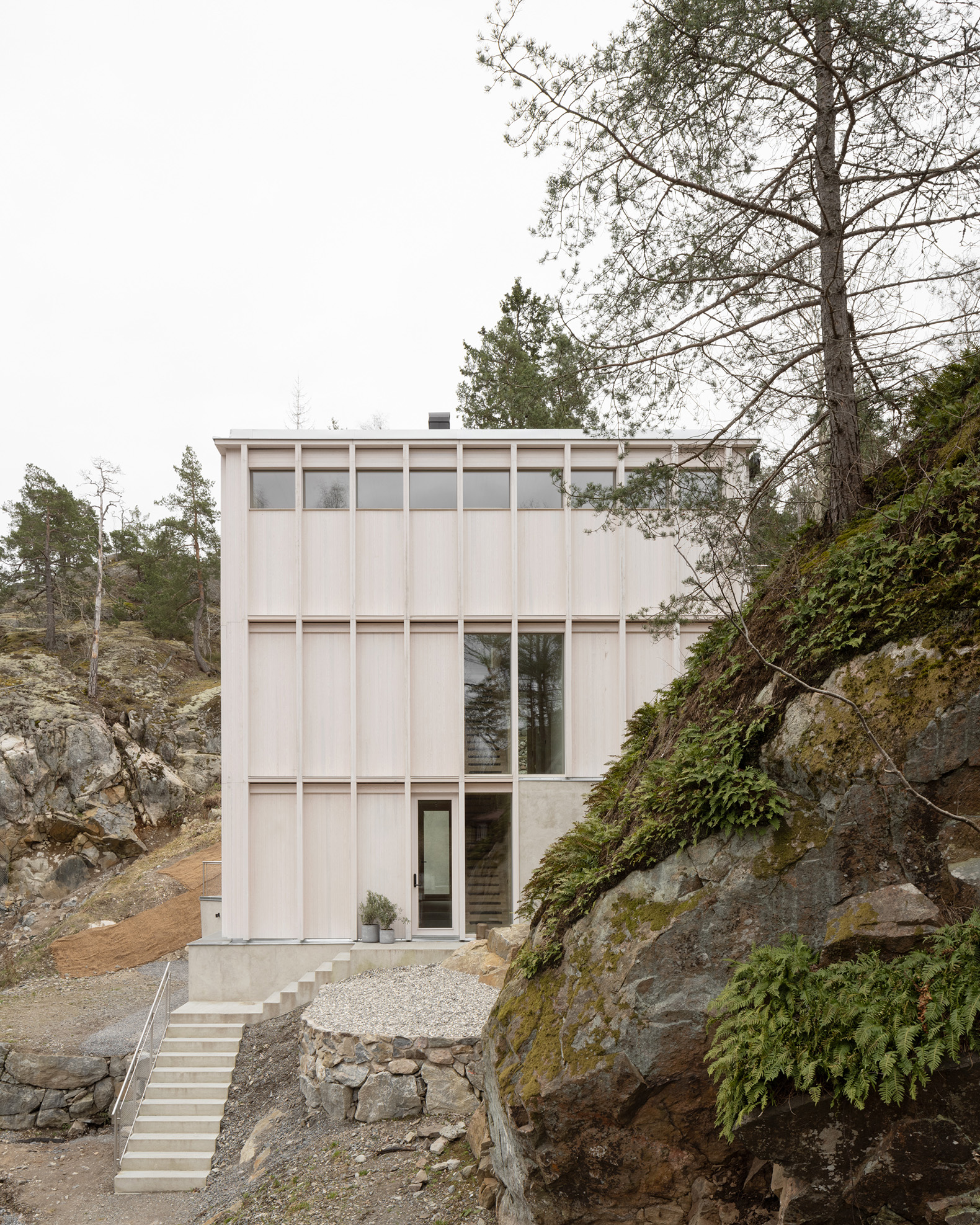 Ravine House by Kolman Boye architects. Photograph by Johan Dehlin.