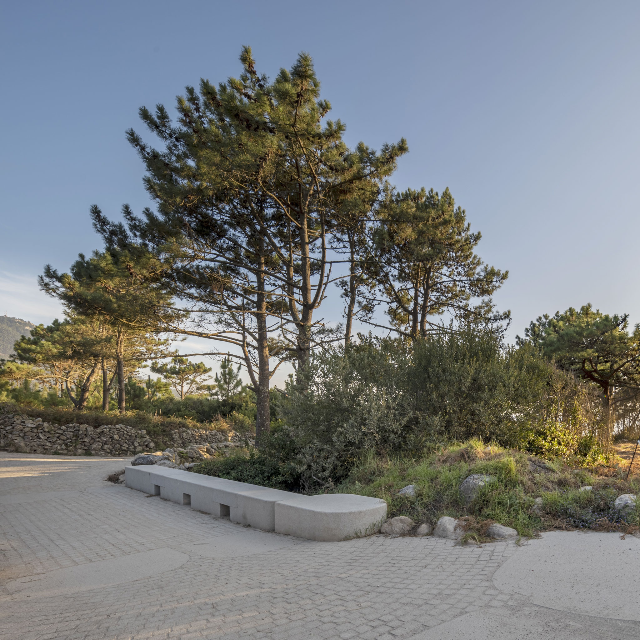 Conditioning of the Villar River Bridge by María Fandiño Iglesias. Photography by Héctor Santos-Díez