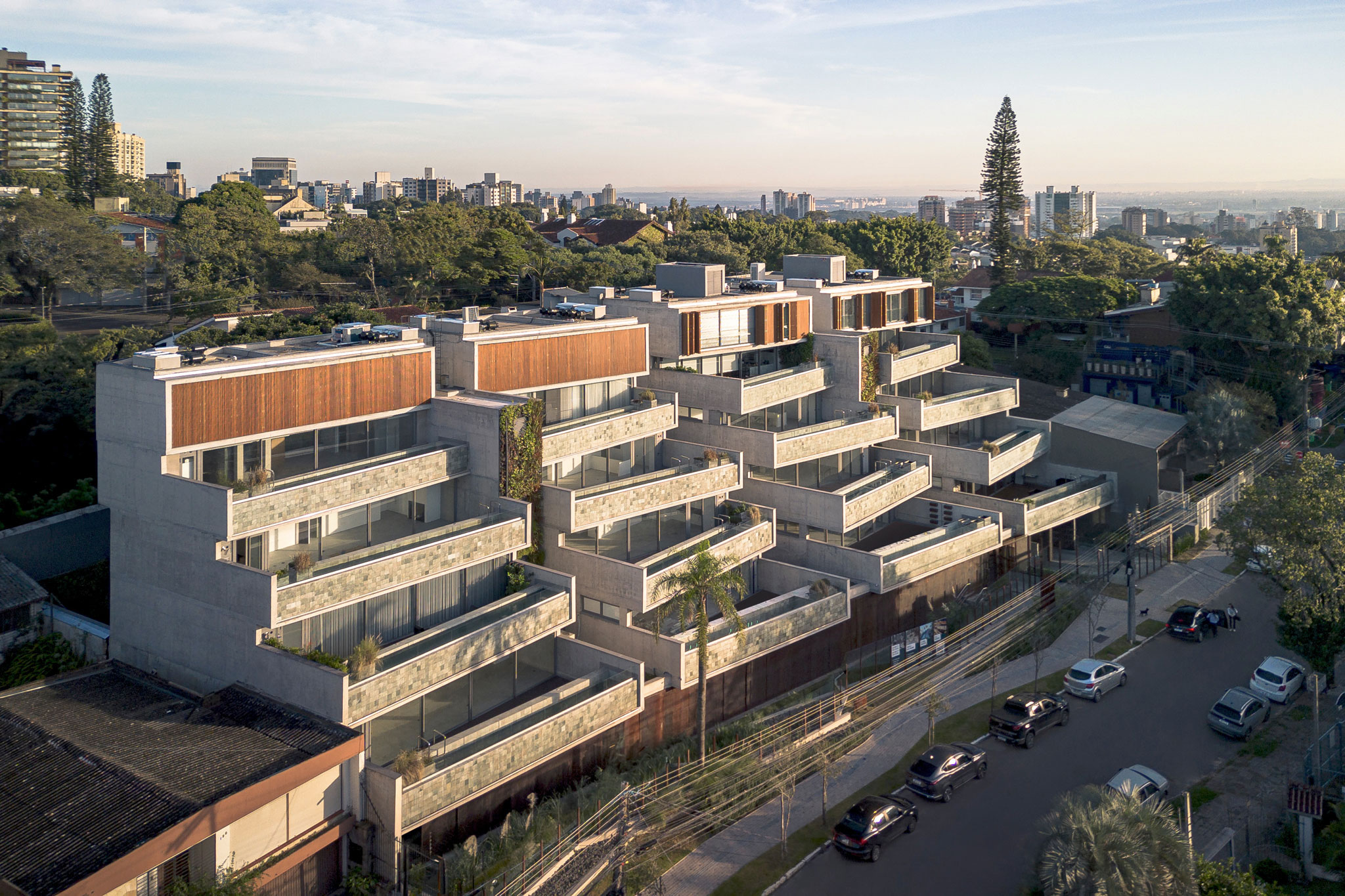 Cap. 1 Três Figueiras by OSPA Arquitetura e Urbanismo. Photography by Gabriel Konrath