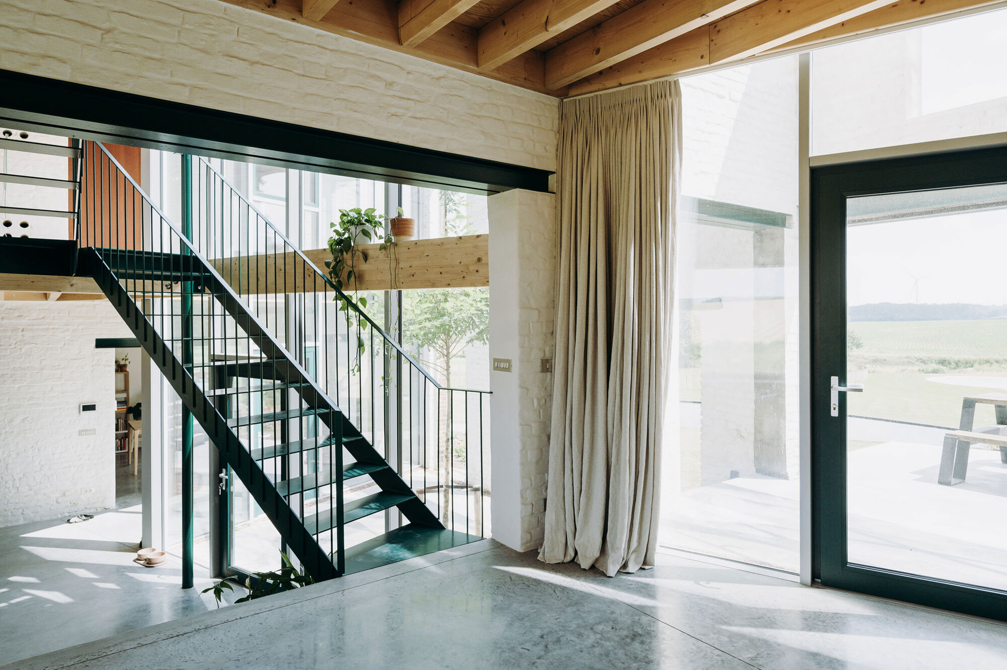 Casa Lyco por OYO Architects. Fotografía por Karen Van der Biest