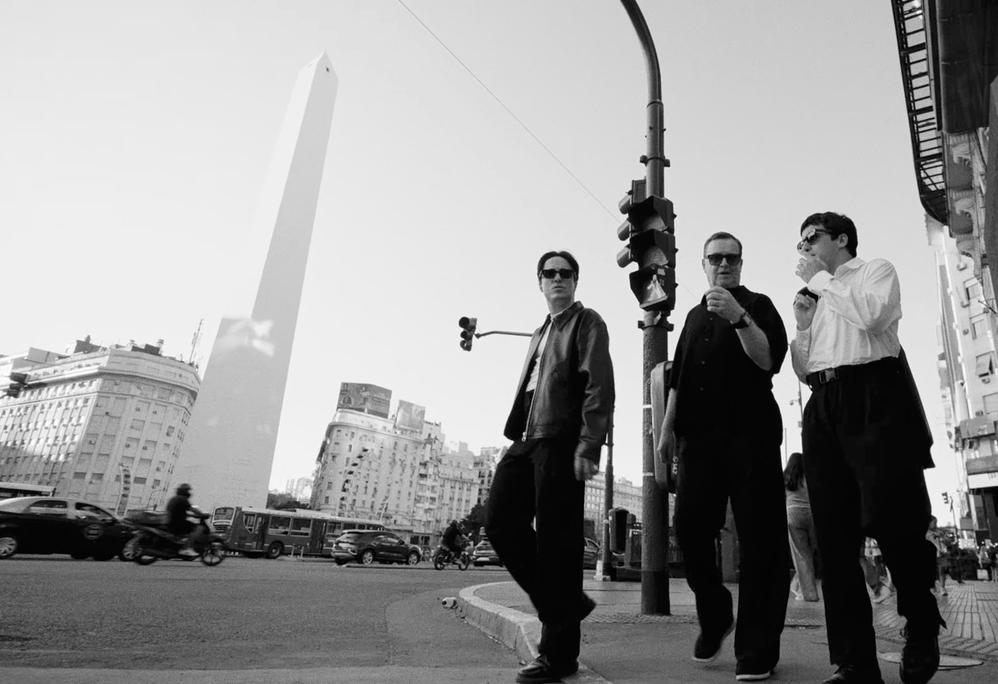 «Circular» por Peces Raros y Nick Warren.