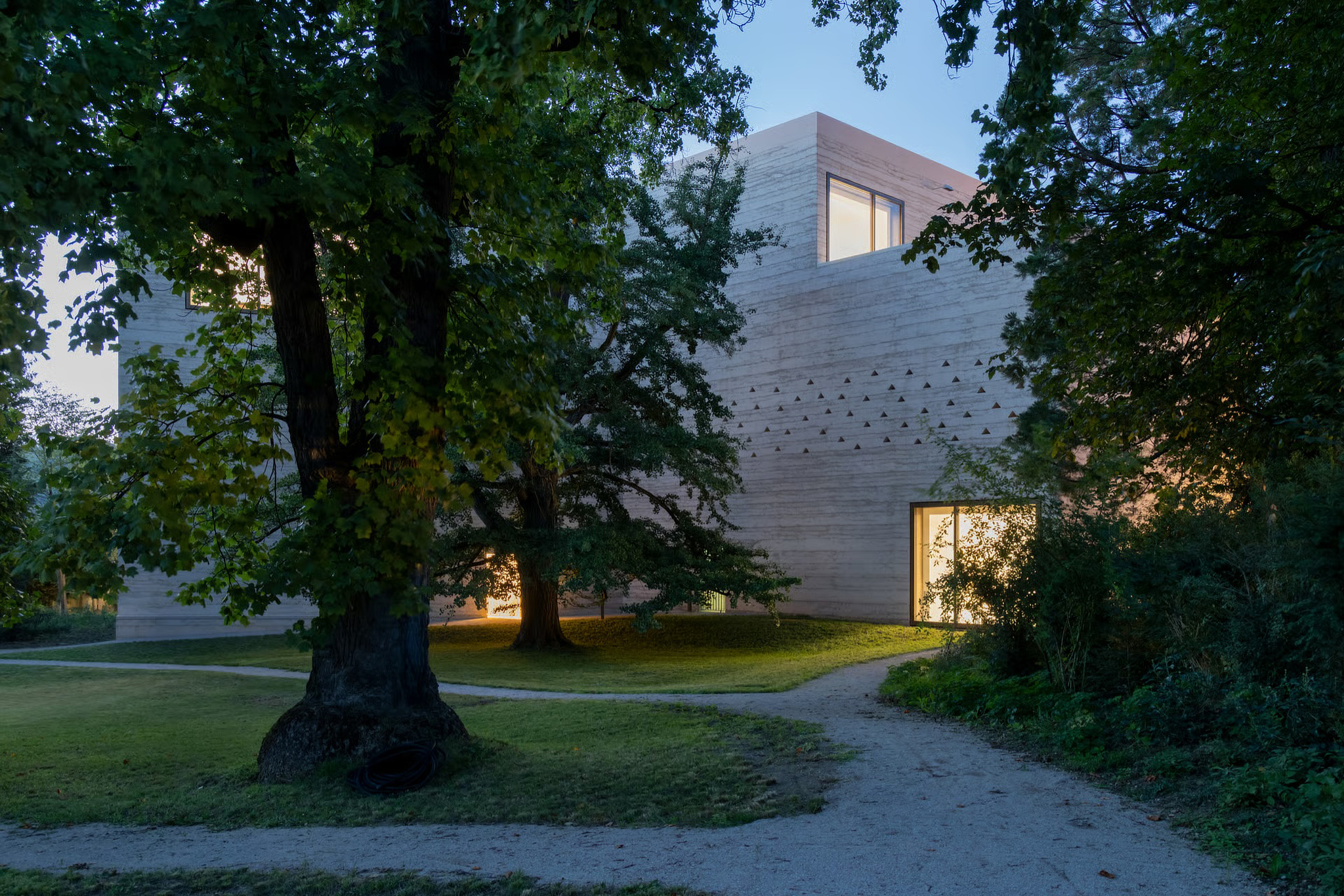 El conjunto ampliado de la Fundación Beyeler, Museo Wyss por Atelier Peter Zumthor. Fotografía por Iwan Baan.