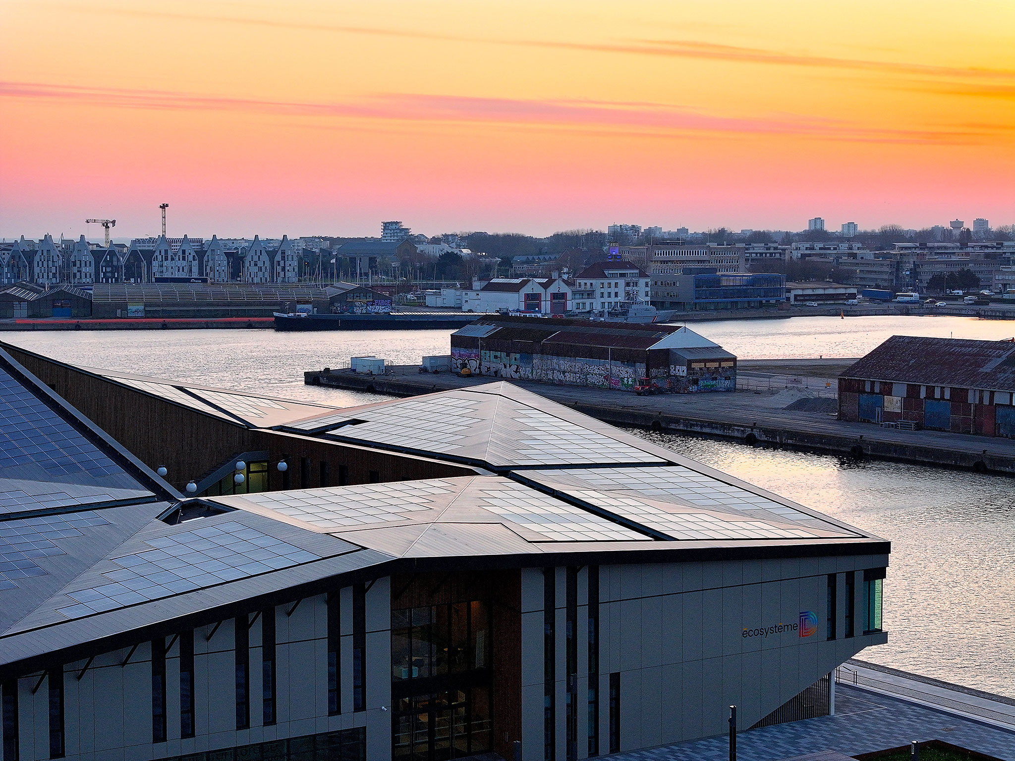 Ecosystème D por Snøhetta. Fotografía por Nicolas Fussler.