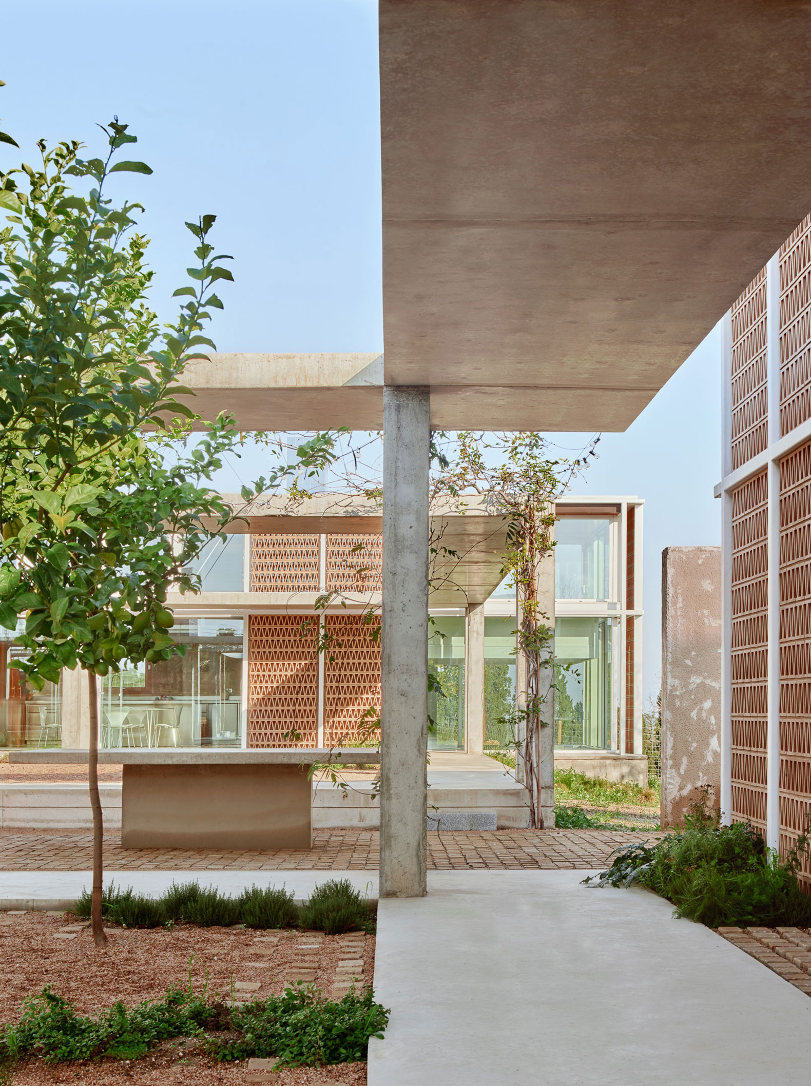 Casa Tres Patis by Twobo Arquitectura. Photograph by José Hevia.
