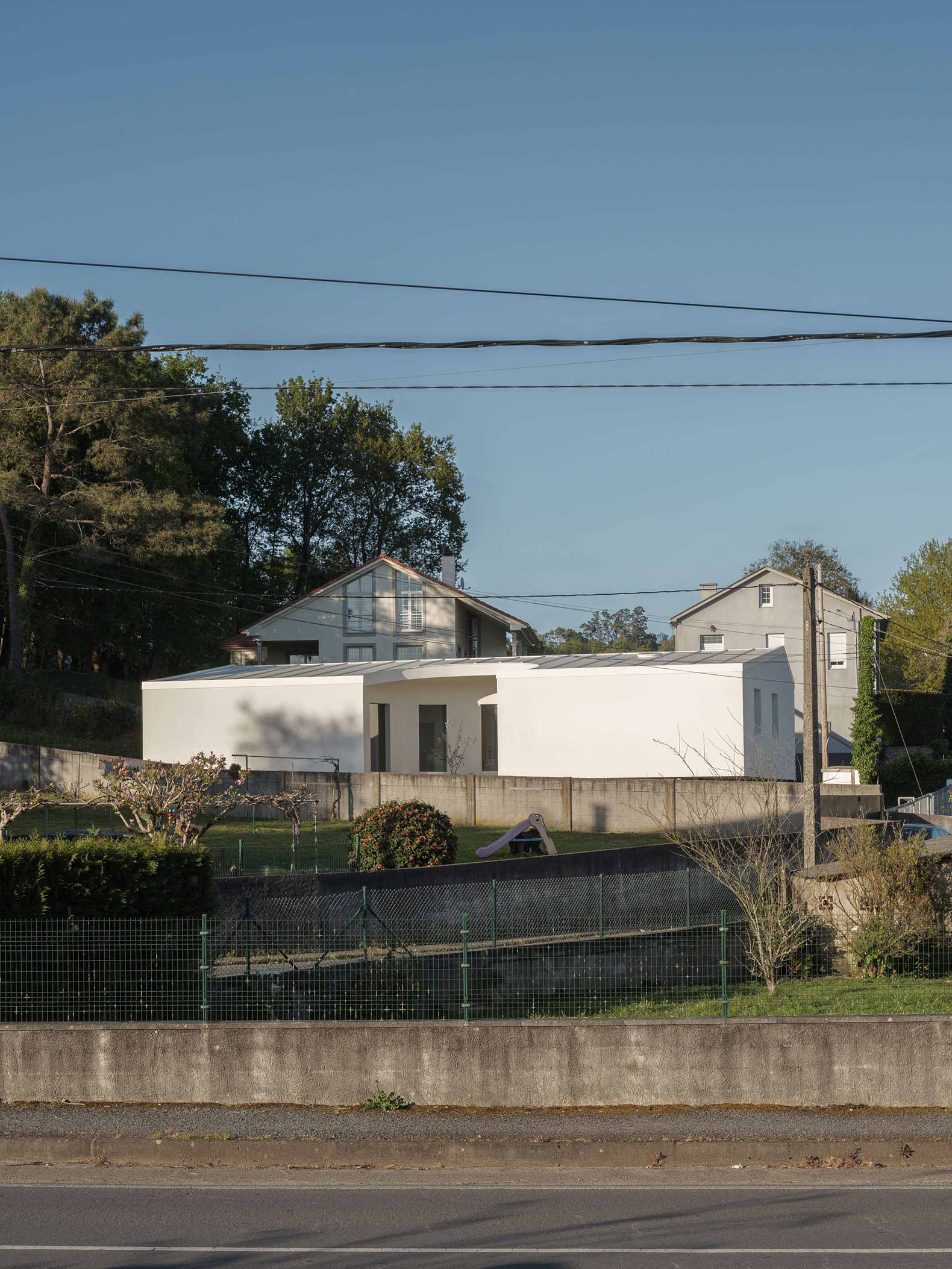 Vivienda Cecebre por Sinaldaba. Fotografía por Luís Díaz Díaz.