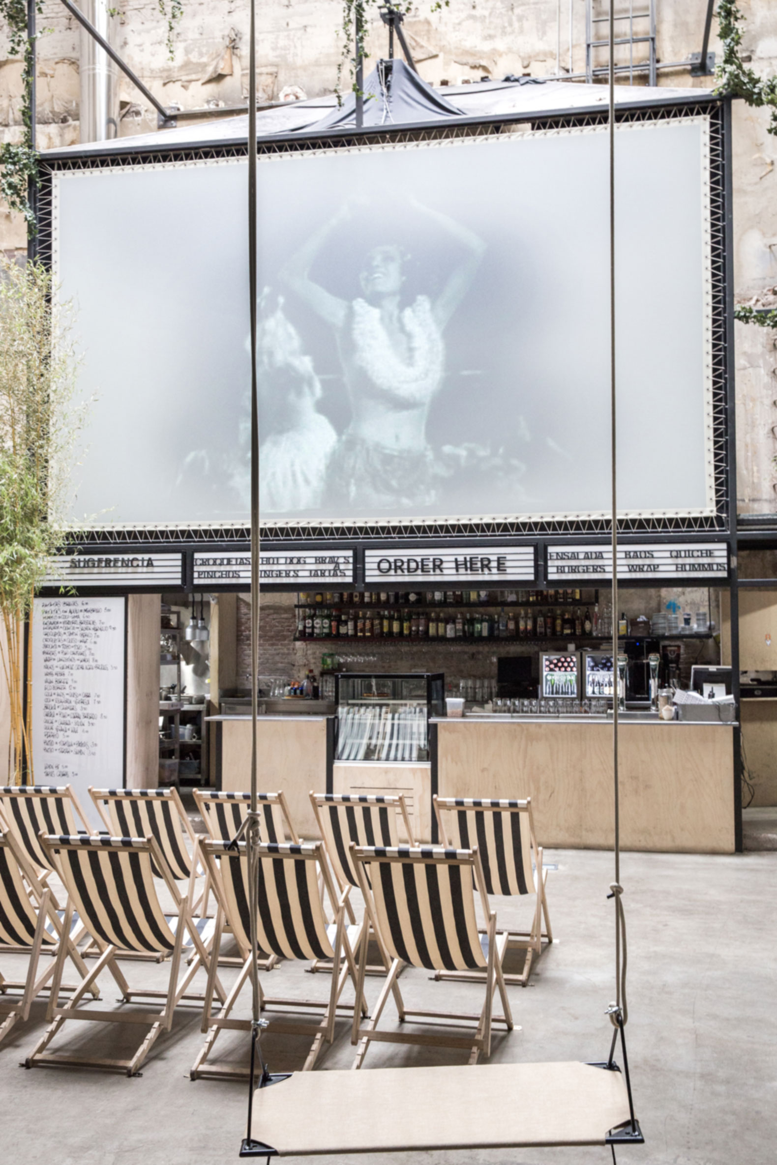 Sala equis, rehabilitation of the oldest x cinema in Madrid by Plantea Estudio. Photograph © Alicia Macias Sala equis, rehabilitation of the oldest x cinema in Madrid by Plantea Estudio. Photograph © Alicia Macias
