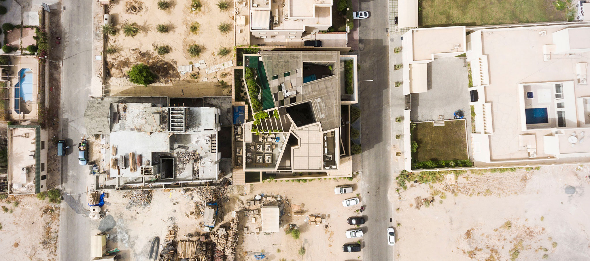 Three Gardens House by AGi architects METALOCUS