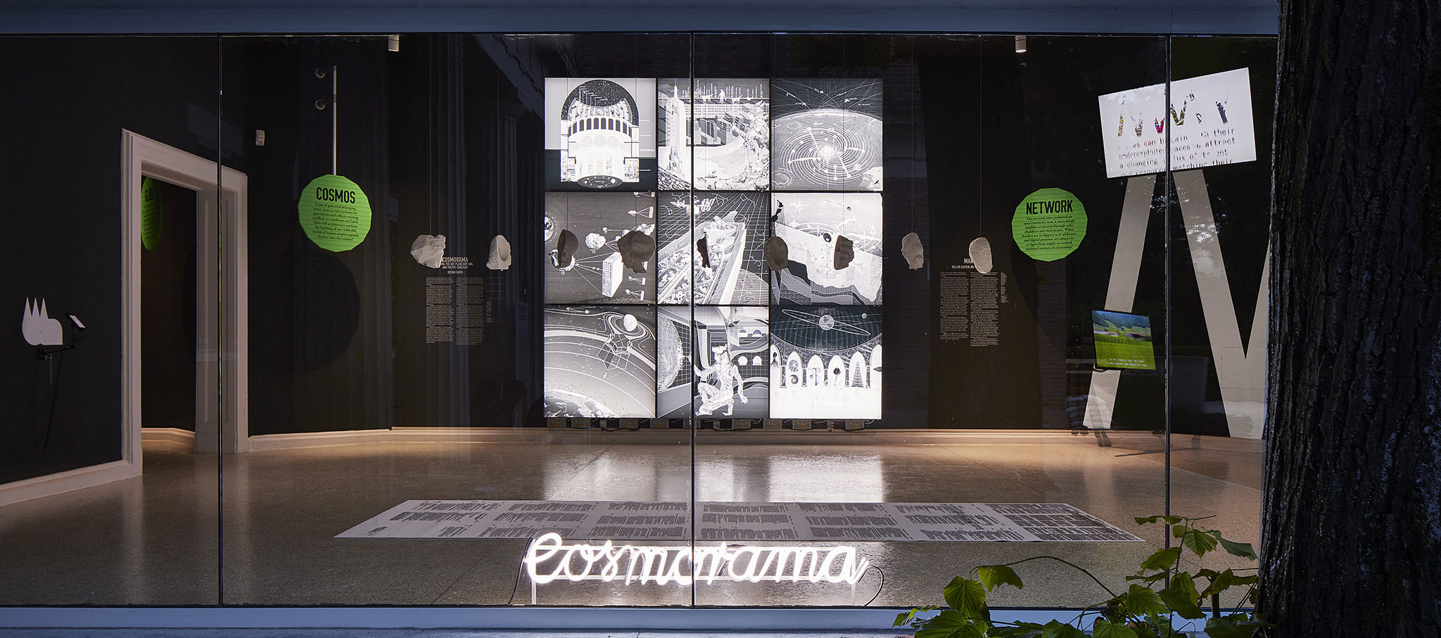 Cosmorama de Design Earth en el Pabellón de los Estados Unidos 2018. Fotografía © Tom Harris. Cortesía de la Escuela del Instituto de Arte de Chicago y la Universidad de Chicago. Cosmorama de Design Earth en el Pabellón de los Estados Unidos 2018. Fotografía © Tom Harris. Cortesía de la Escuela del Instituto de Arte de Chicago y la Universidad de Chicago.