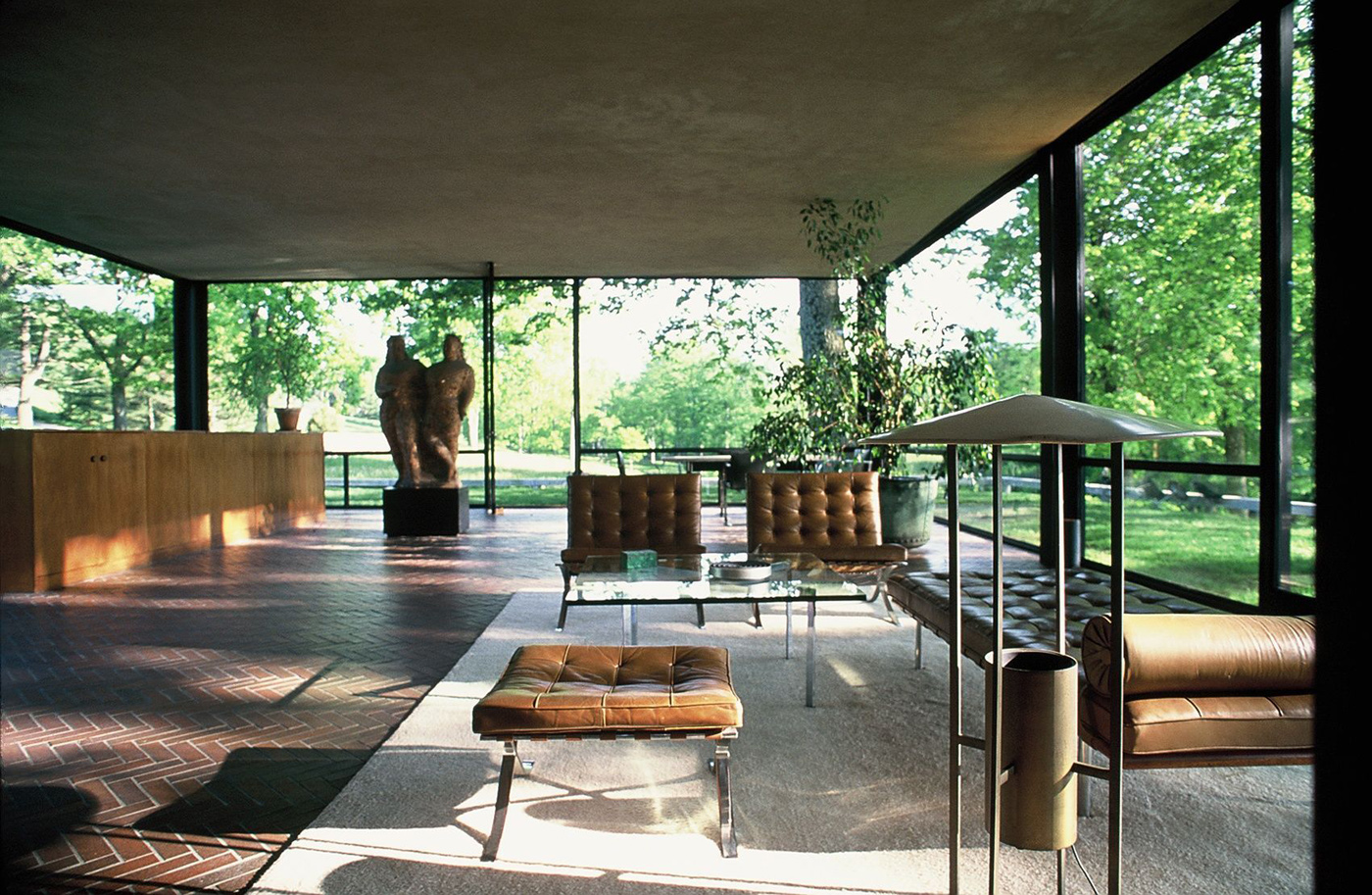 Desmaterialization Of The Wall The Glass House METALOCUS
