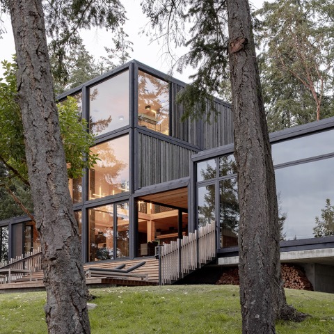 Horizontal experience. Discovery Bay House by Dekleva Gregoric