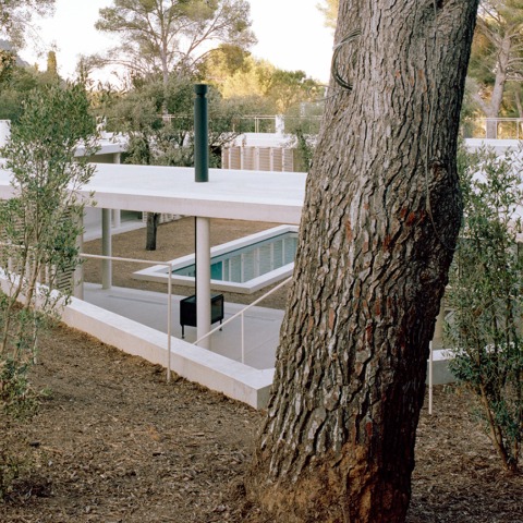 Open to its surroundings. Patio House by Arquitectura-G | METALOCUS