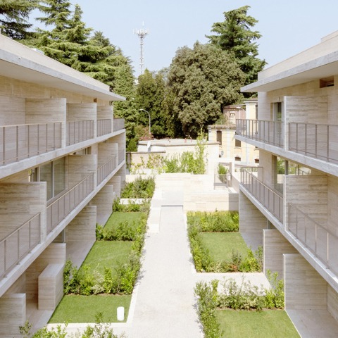 Return to the traditional lombard patio. Residential complex by