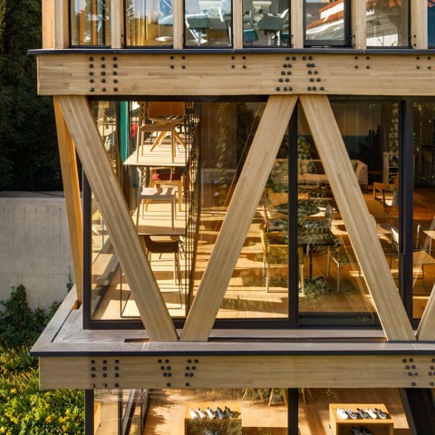 An oasis in the middle of the city. El Jardín Anatole by Dellekamp