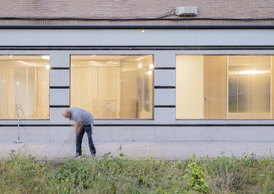 Dental clinic by JJ+. Photograph by Amores Pictures
