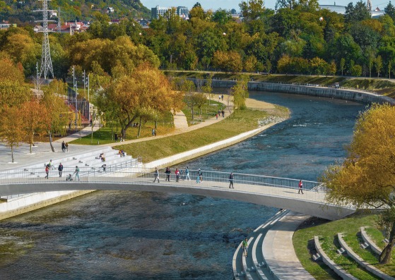 New green infrastructure on the Somes River by PRACTICA. Photograph by Sergiu Razvan