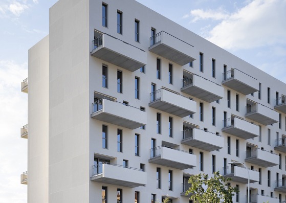 Alborada Residential Building in Granada by Alejandro Muñoz Miranda. Photograph by Javier Callejas Sevilla