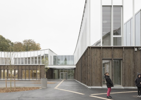 Grupo escolar «Les Violettes» por HEMAA. Fotografía por Nicolas Da Silva