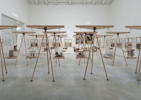 «Internalities: Architectures for Territorial Equilibrium» por Roi Salgueiro y Manuel Bouzas. Fotografía por Luis Diaz Diaz