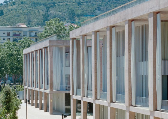 VHIR Centro de Investigación Campus Vall d’Hebron por BAAS + ESPINET/UBACH. Fotografía por Gregori Civera