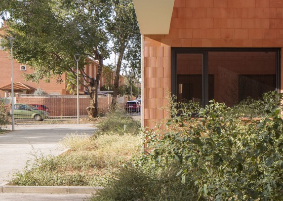 Centro Socio Cultural «El Ensanche» por Parra Arquitectos + José Miguel Useros. Fotografía por Imagen Subliminal