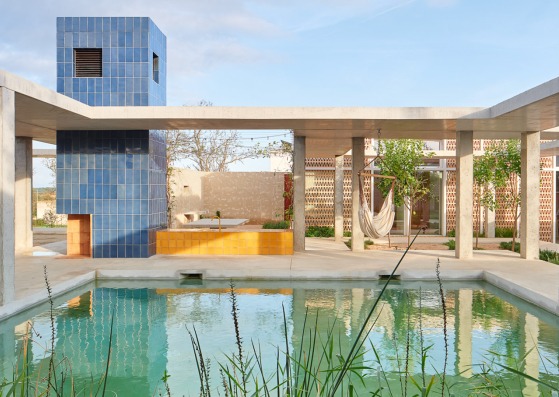 Casa Tres Patis por Twobo Arquitectura. Fotografía por José Hevia