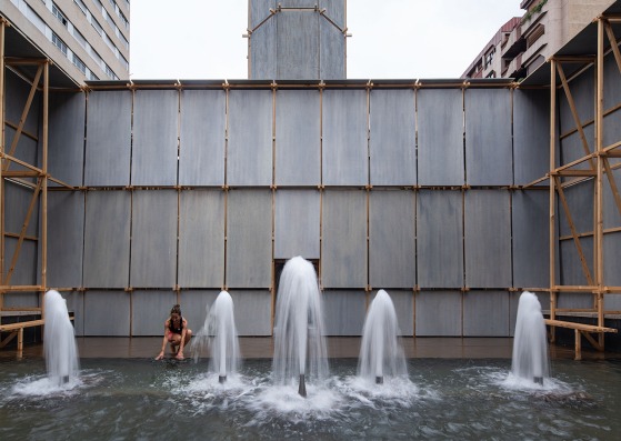 «Round About Baths» por Leopold Banchini Architects. Fotografía por Josema Cutillas