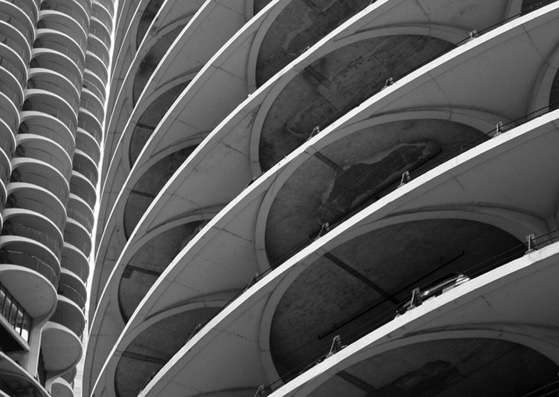 Marina City, diseñada por Bertrand Goldberg. Fotografía por Mike Chunko, cortesía de Marina City Org