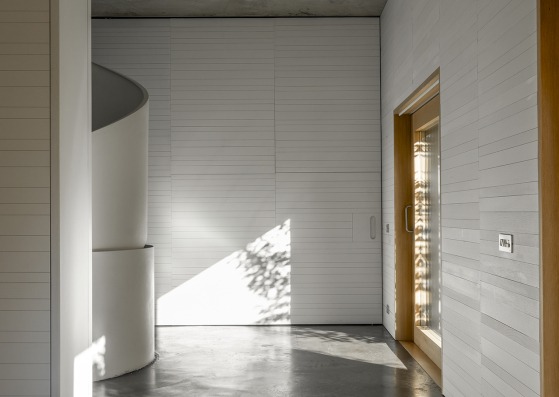 White House in Madrid by Tuñón y Albornoz Arquitectos. Photograph courtesy by Tuñón y Albornoz Arquitectos White House in Madrid by Tuñón y Albornoz Arquitectos. Photograph courtesy by Tuñón y Albornoz Arquitectos