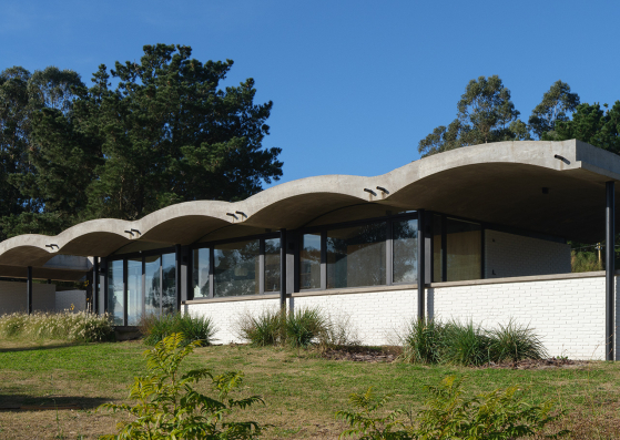 «Casa del Mordisco» por Bioma. Fotografía por Javier Agustín Rojas