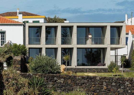 Casa da Rocha Quebrada by SO Arquitetura & Design. Photograph by Ivo Tavares Studio