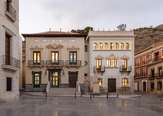 Rehabilitation of the old "Caja de Ahorros de Nuestra Señora de Monserrate" by Galiano Garrigós Arquitectos. Photograph by David Frutos 