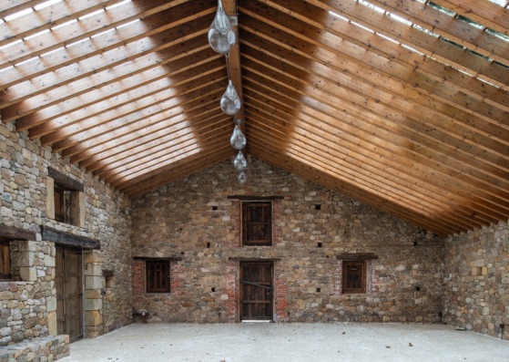 "Tejar Cielo". Glass tile pavilion by Héctor Navarro + arkhitekton + Rodia Valladares + Ana María Flor. Photograph by William Mulvihill