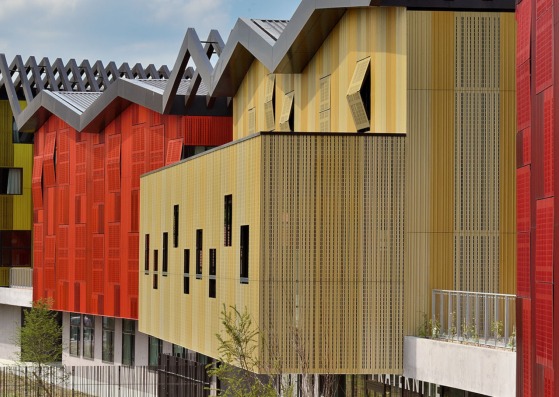Outside vision. J. Lurçat high school and gymnasium, by Mikou Studio. Photography by Florian Kleinefenn