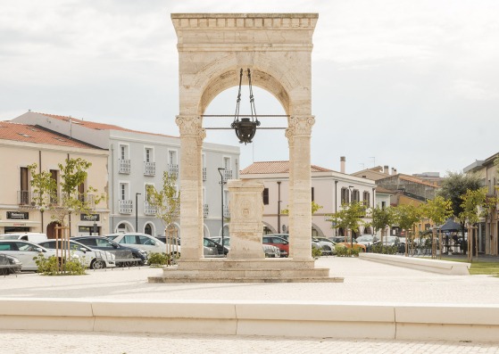 Piazza Mariano por Giulia de Appolonia. Fotografía por Filippo Poli