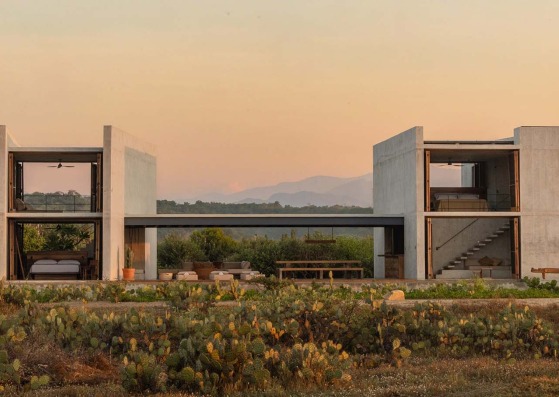 Macahuite House by Studio Font. Photograph by Alber Studio 