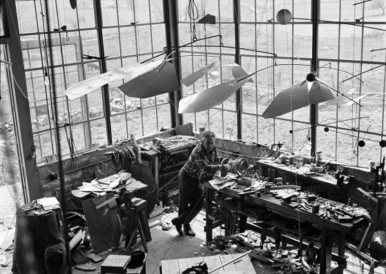 Alexander Calder in his Roxbury studio, 1941. Photography © Calder Foundation, New York / Art Resource, NY © 2015. Calder Foundation, New York / DACS, London
