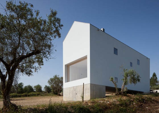 Exterior. House in Fonte Boa by João Mendes Ribeiro. Photography © José Campos