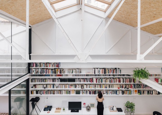 Reutilización de un espacio industrial por Ruizesquiroz Arquitectos. Fotografía por Imagen Subliminal