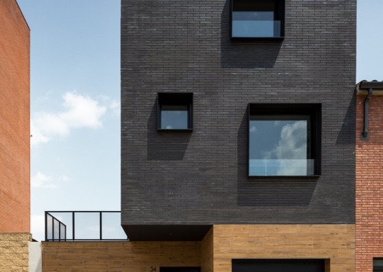 House Ripollet by 08023 architects. Photograph by Simón García
