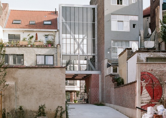 ECAM Multifunctional Complex by AgwA. Photograph by Séverin Malaud